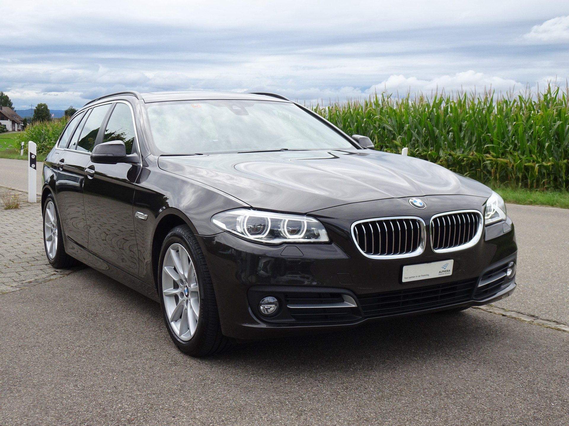 BMW 530d Touring xDrive Steptronic-image-5