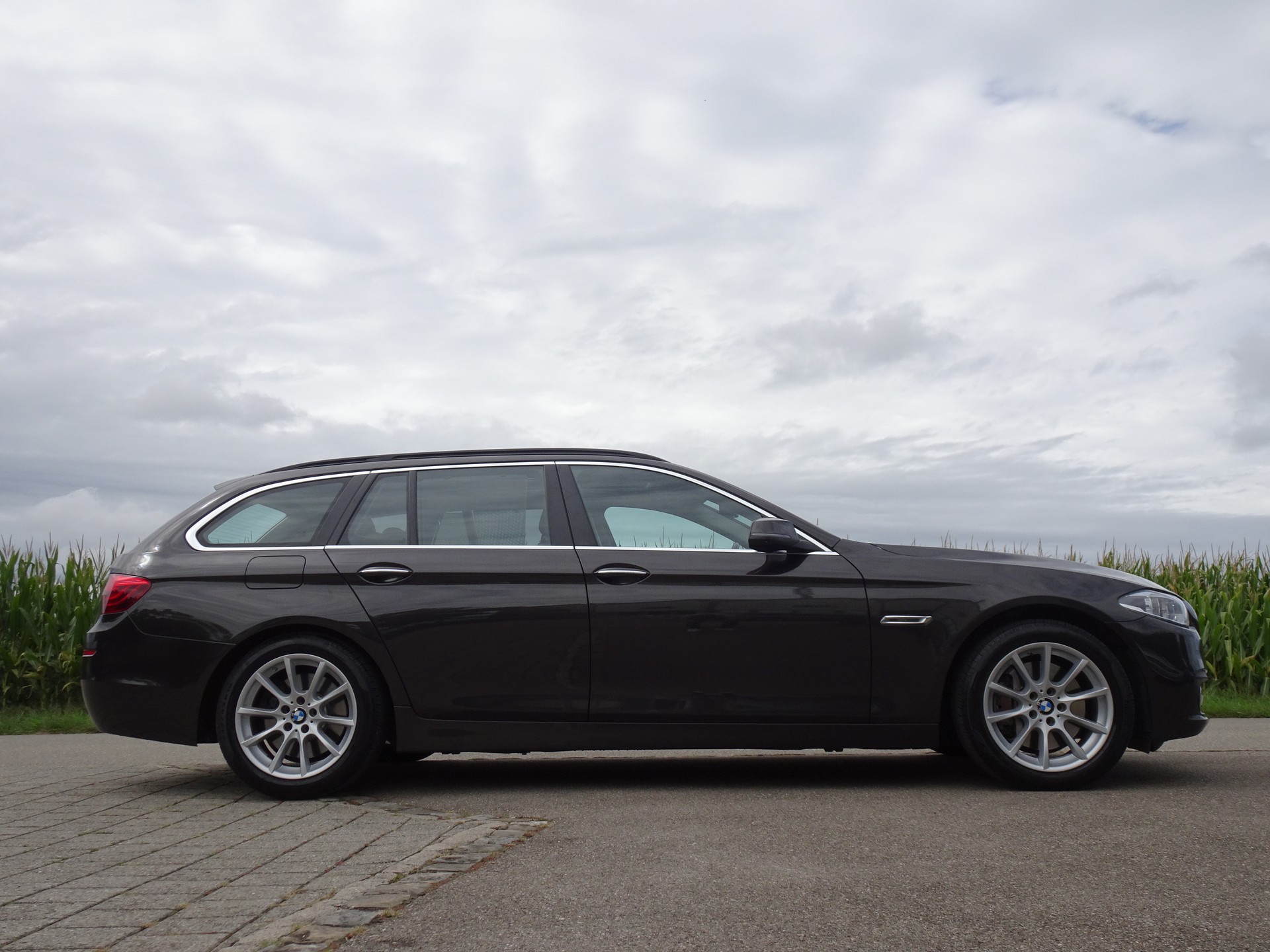 BMW 530d Touring xDrive Steptronic-image-4