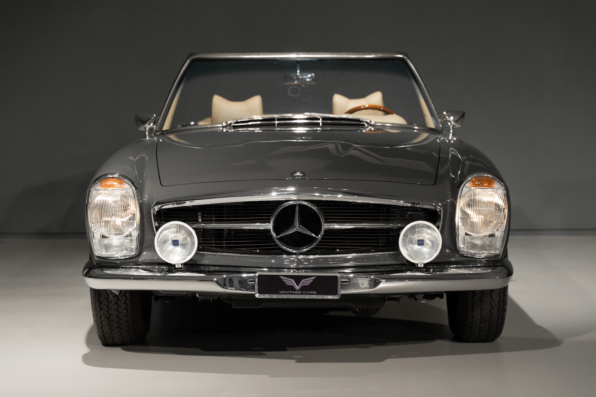 MERCEDES-BENZ SL 230 Pagode-showroom-element-3