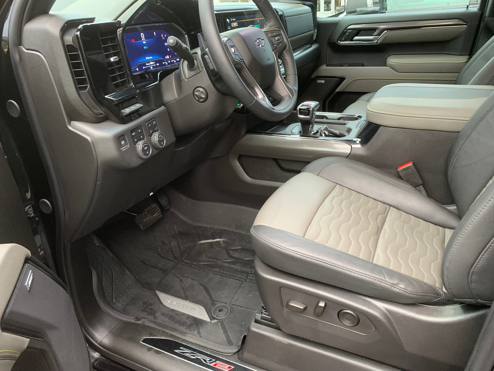 CHEVROLET Silverado Crew Cab 1500 ZR2 6.2l V8 4WD MY25-image-5