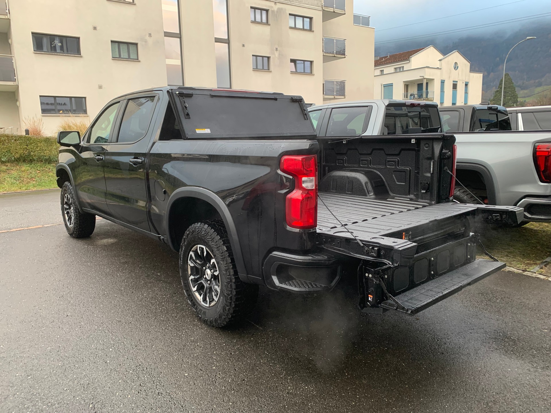 CHEVROLET Silverado Crew Cab 1500 ZR2 6.2l V8 4WD MY25-image-4