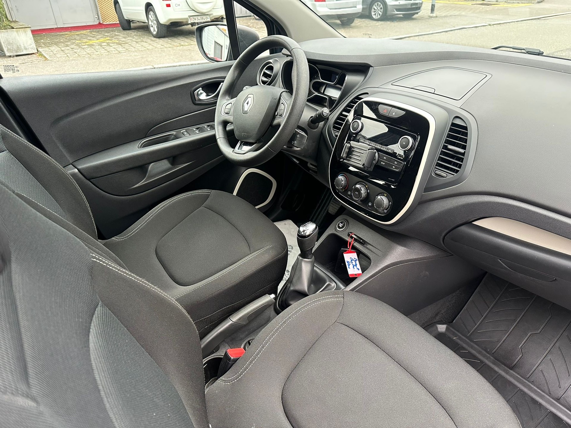 RENAULT Captur 0.9 12V Life-image-16