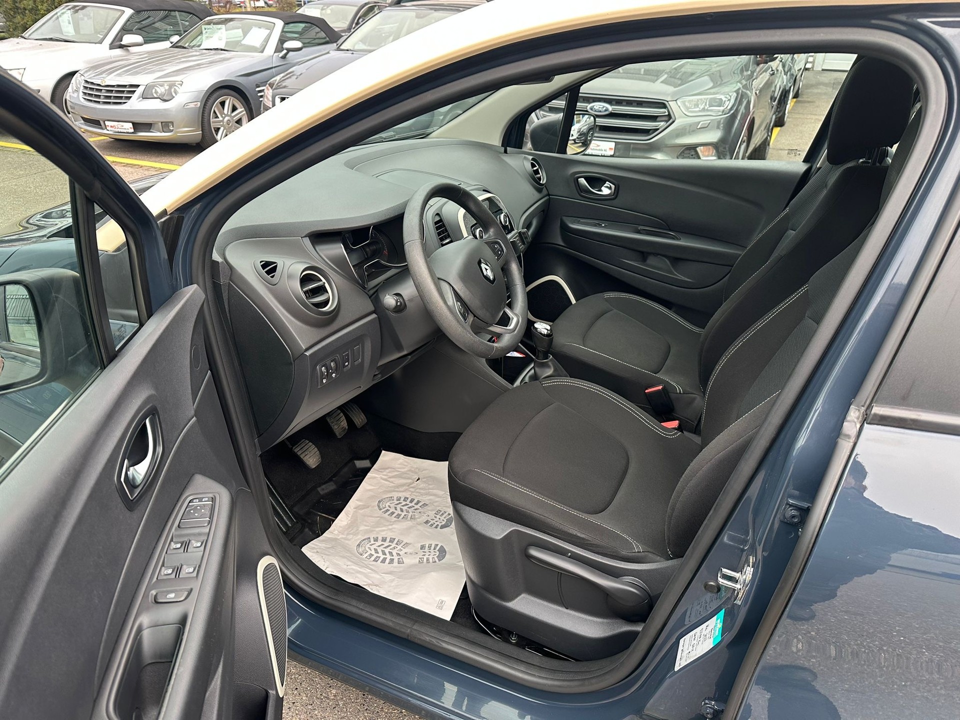 RENAULT Captur 0.9 12V Life-image-8