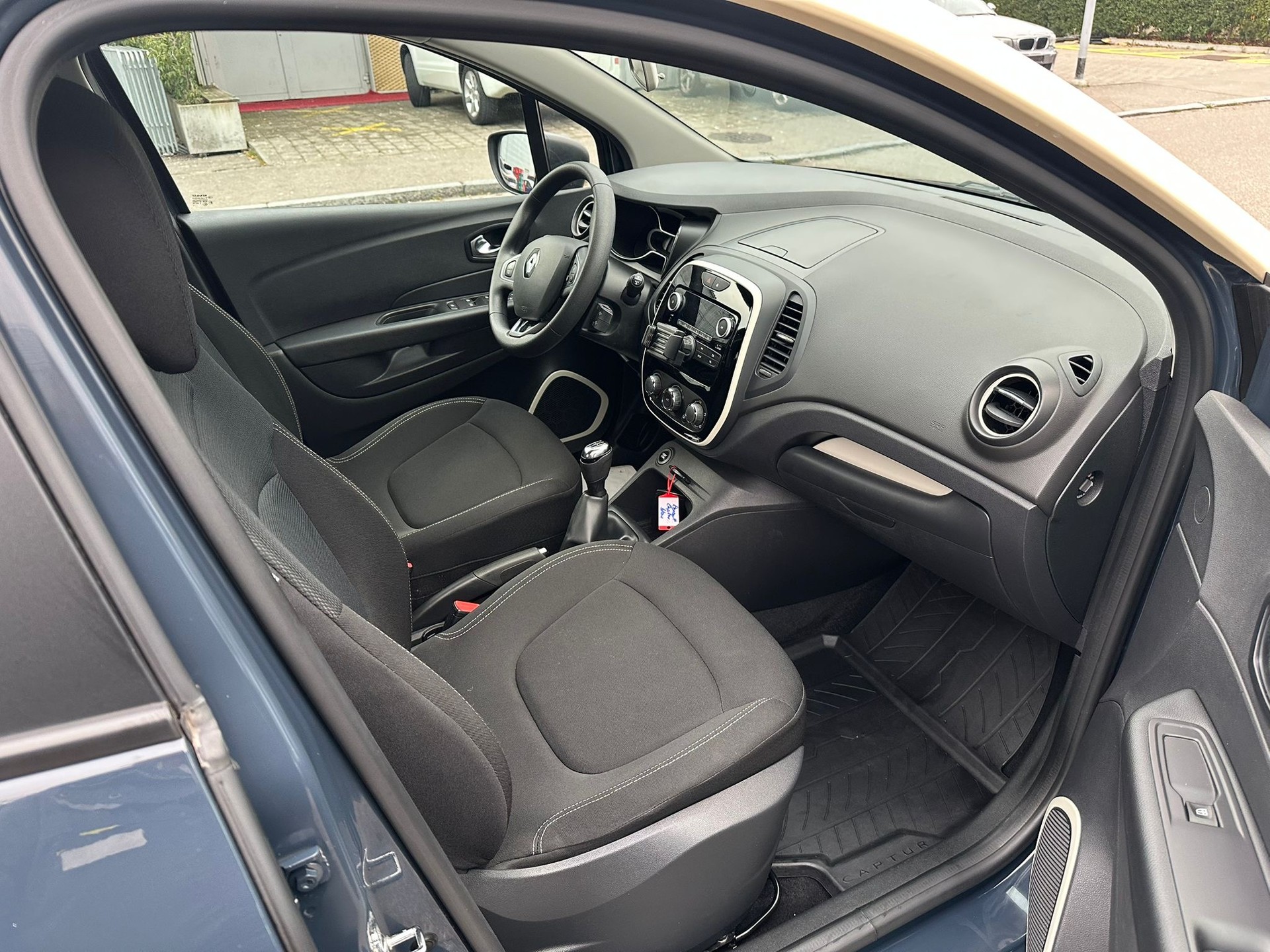 RENAULT Captur 0.9 12V Life-image-14