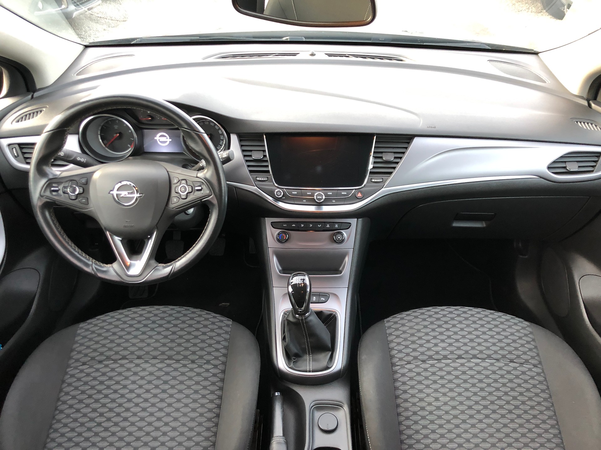 OPEL Astra Sports Tourer 1.4i Turbo Enjoy-image-9