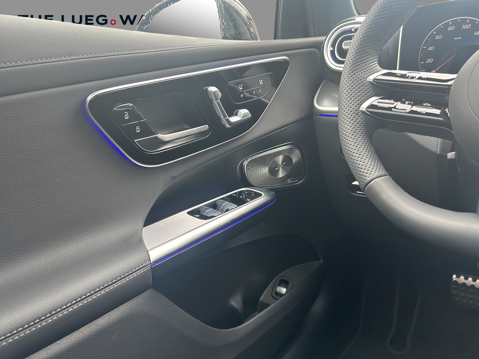 MERCEDES-BENZ GLC 300 d 4Matic 9G-Tronic-image-15