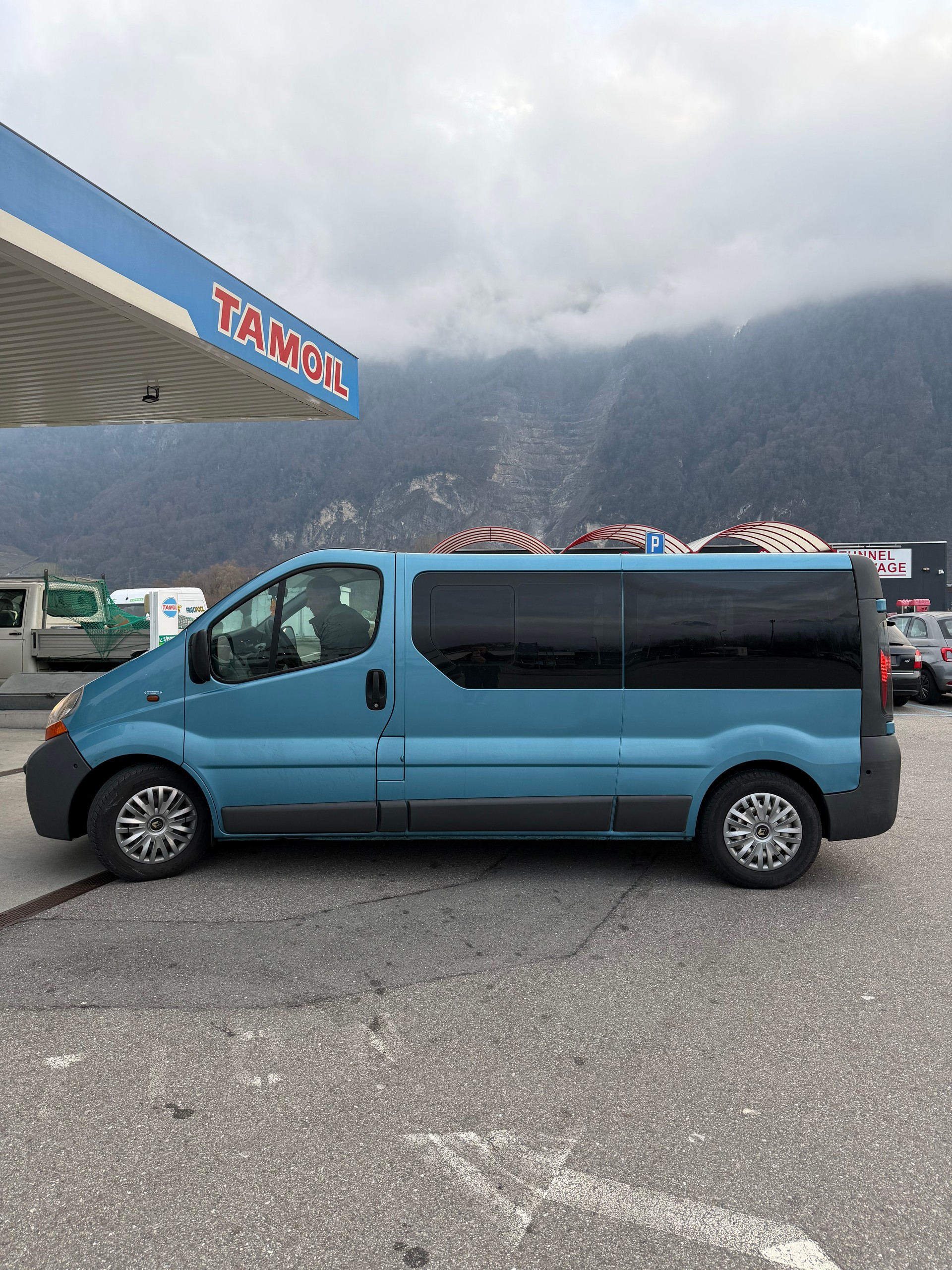 RENAULT TRAFIC