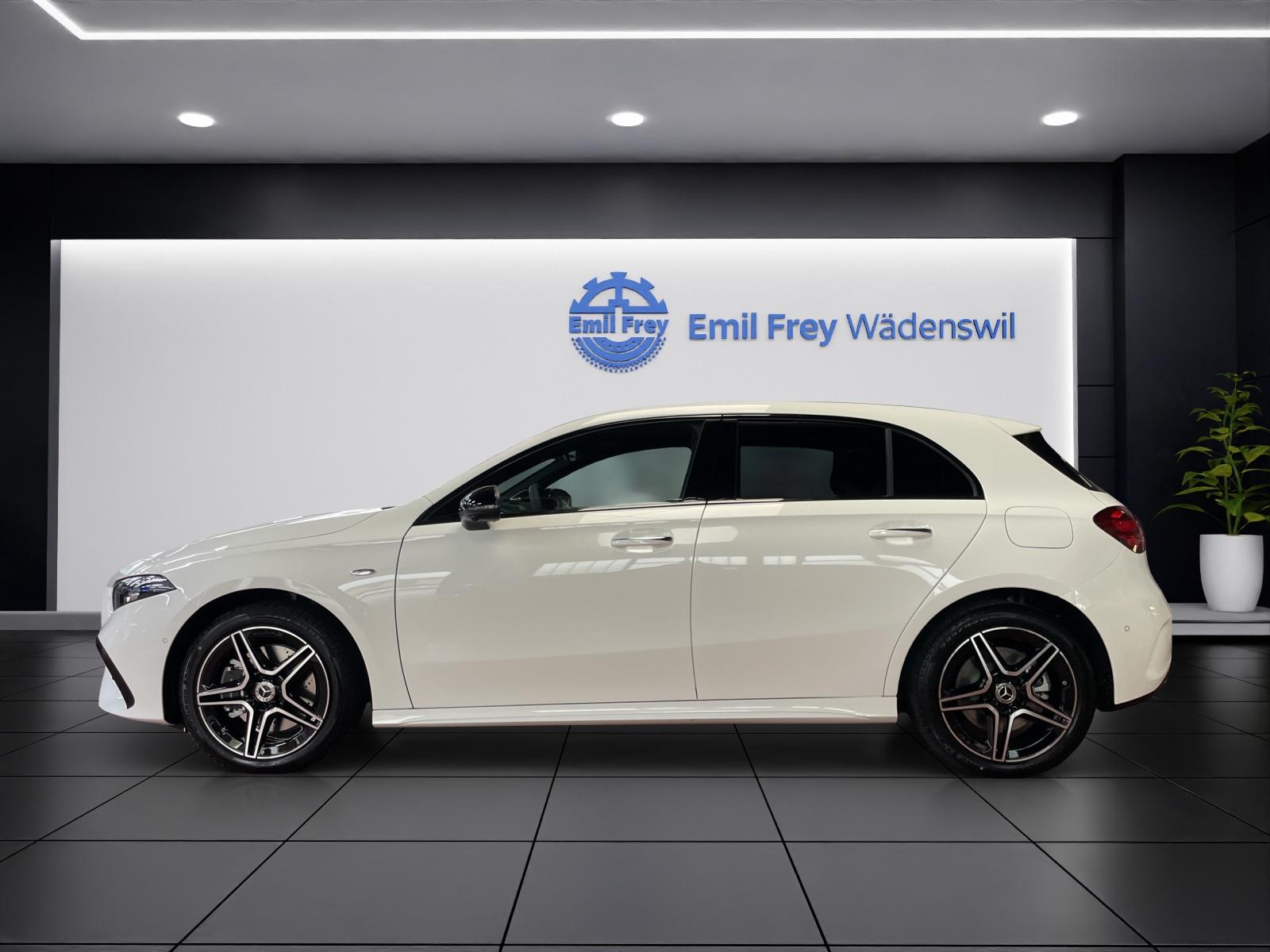 MERCEDES-BENZ A 250 e EQ Star AMG Line-image-1