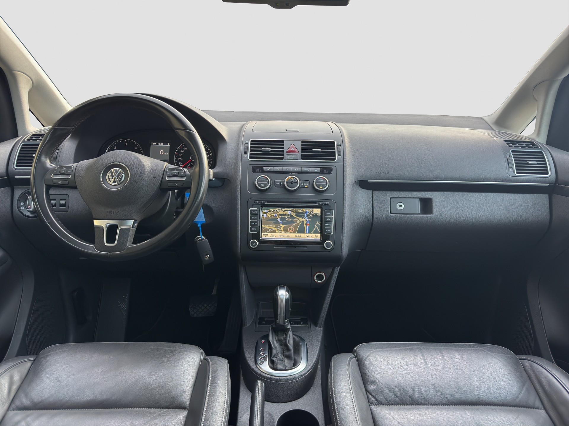 VW Touran 2.0 TDI Highline DSG-image-3