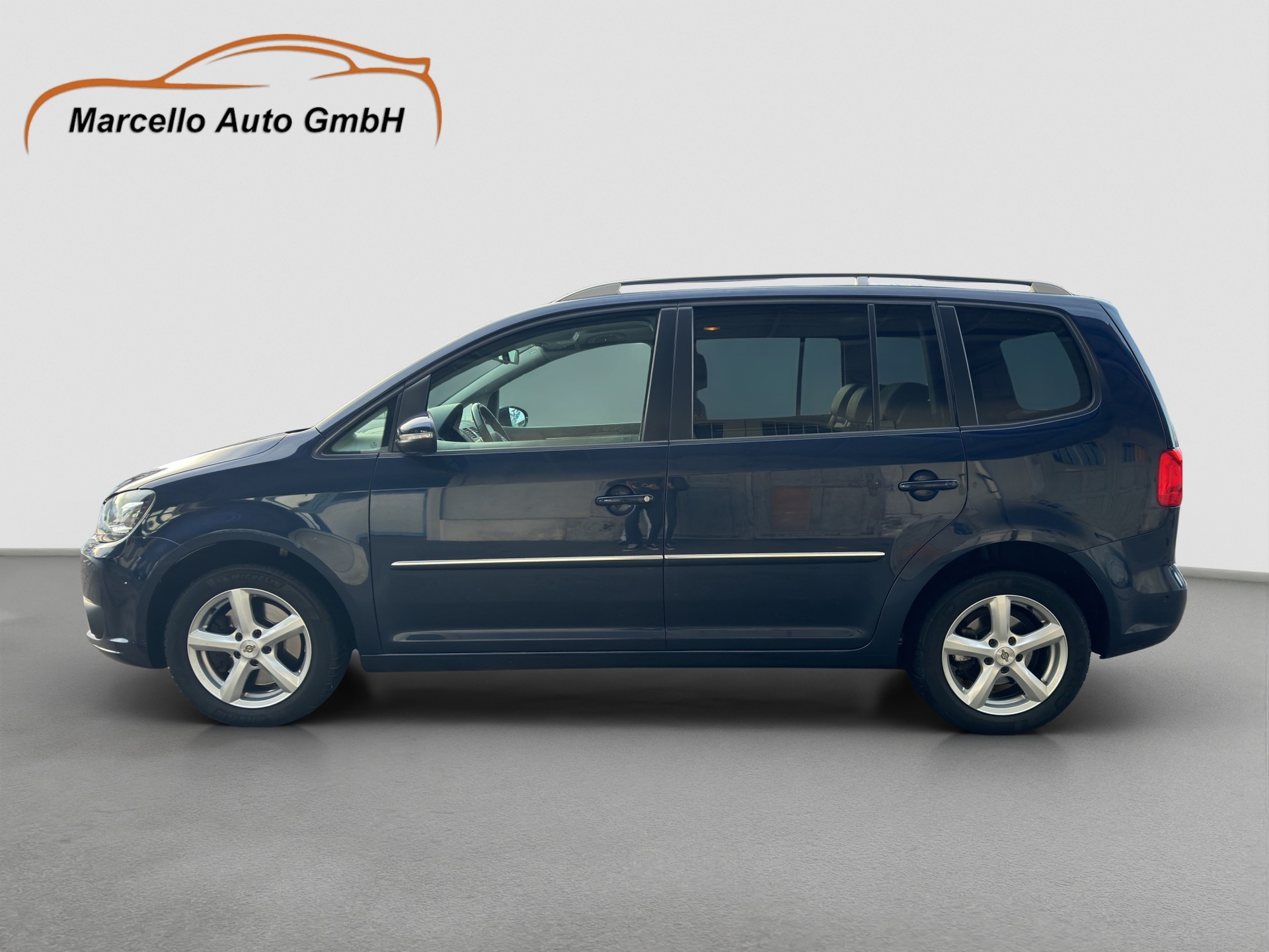 VW Touran 2.0 TDI Highline DSG-image-1