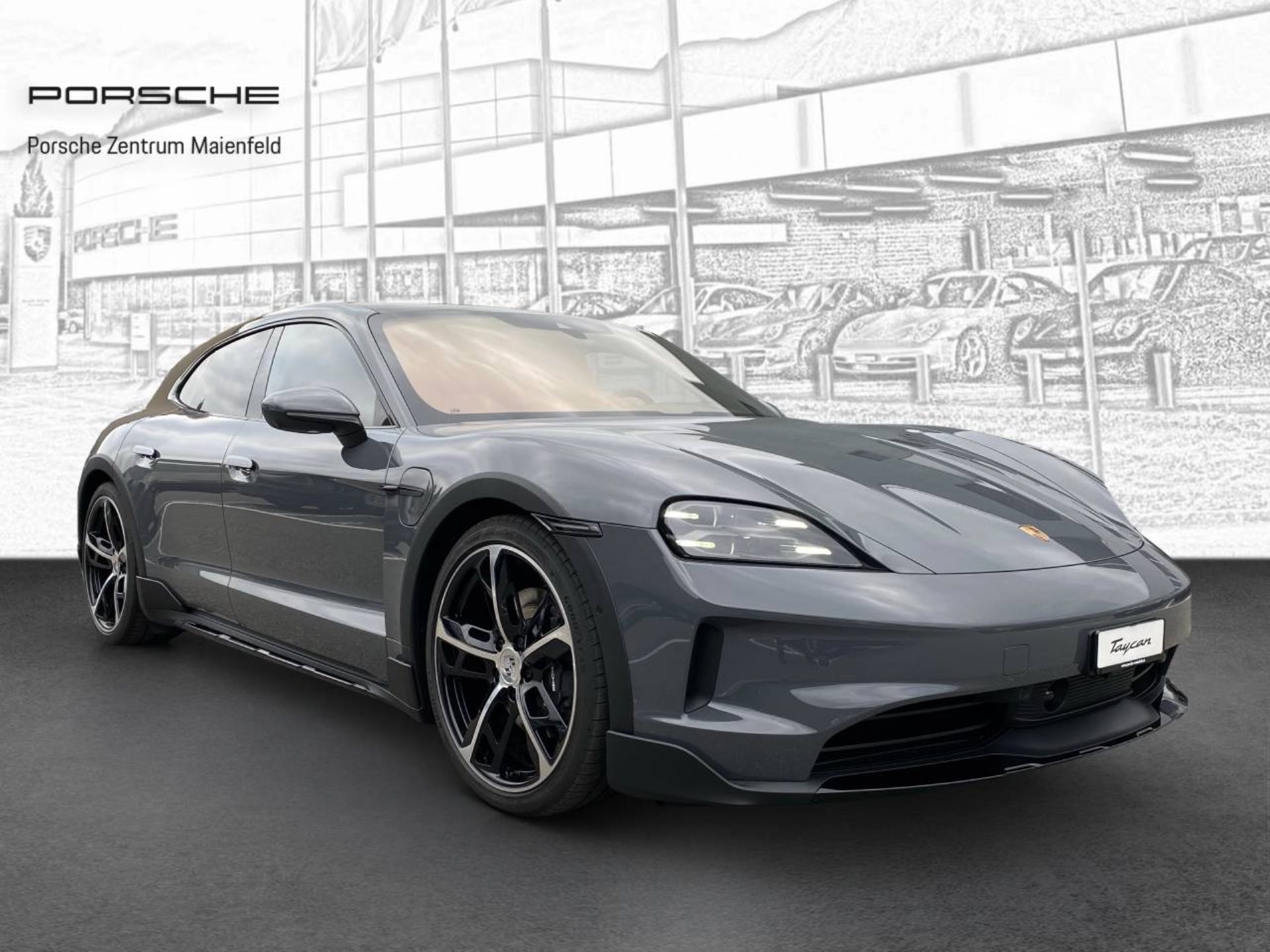 PORSCHE Taycan 4 Cross Turismo-image-10