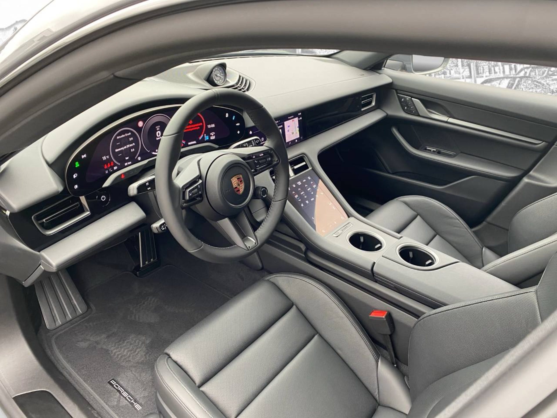PORSCHE Taycan 4 Cross Turismo-image-3
