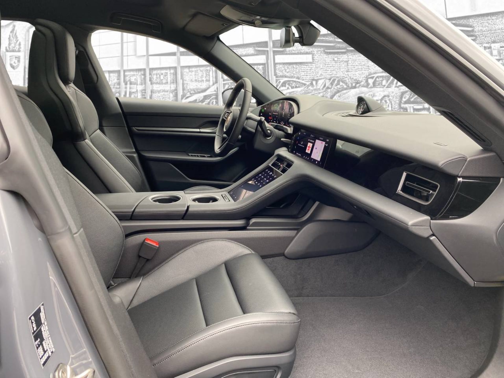 PORSCHE Taycan 4 Cross Turismo-image-13