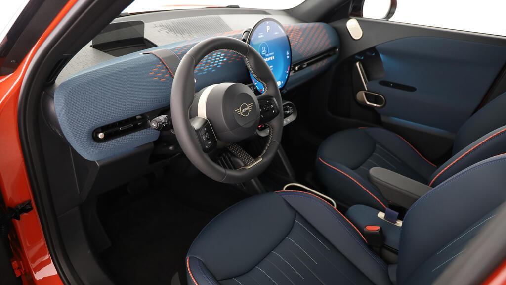 MINI Aceman E-image-16