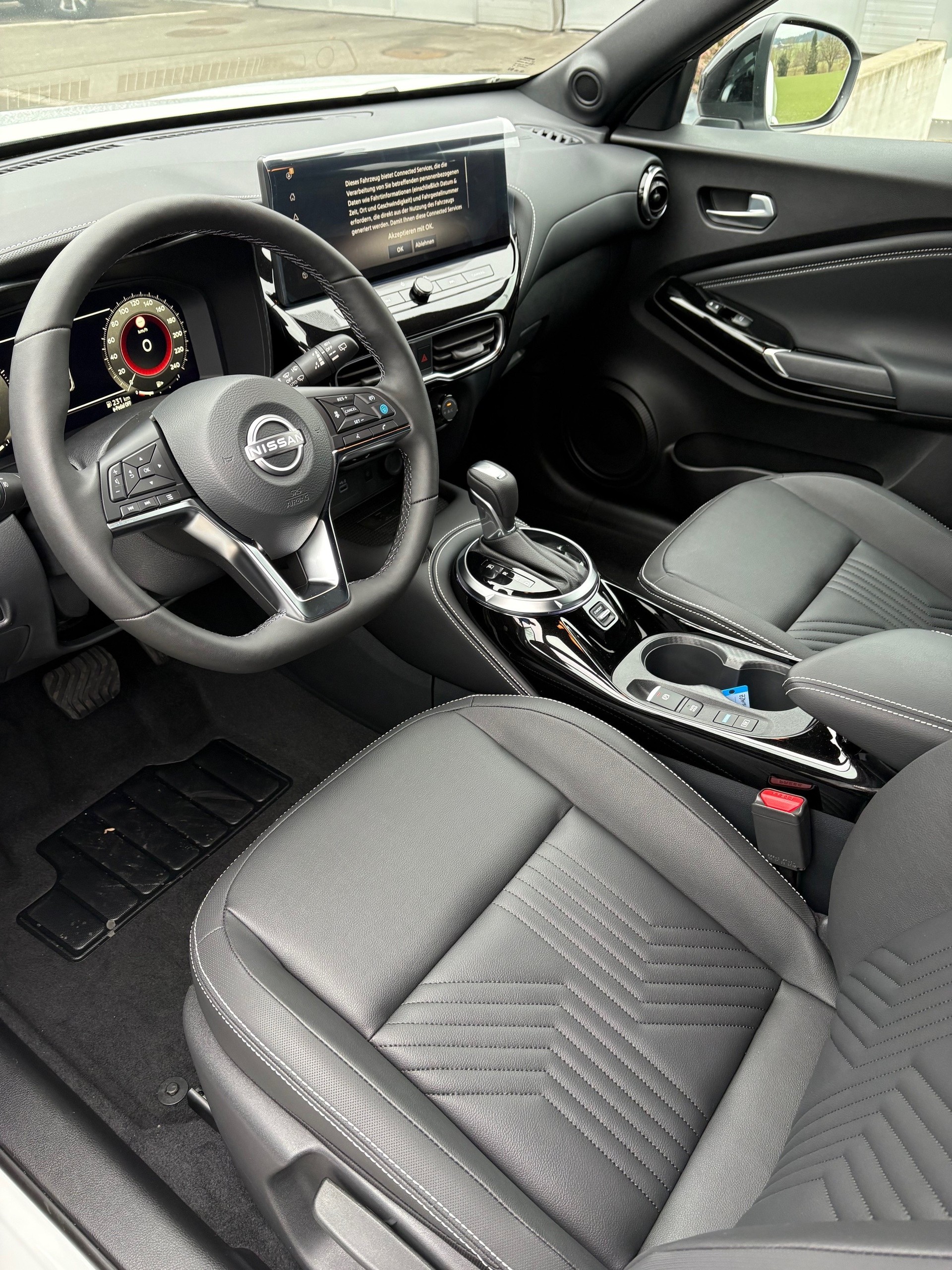 NISSAN Juke 1.6 FHEV Tekna-image-4