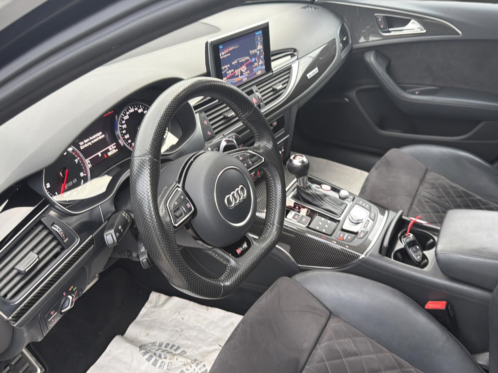 AUDI RS6 Avant 4.0 TFSI V8 quattro Tiptronic-image-9