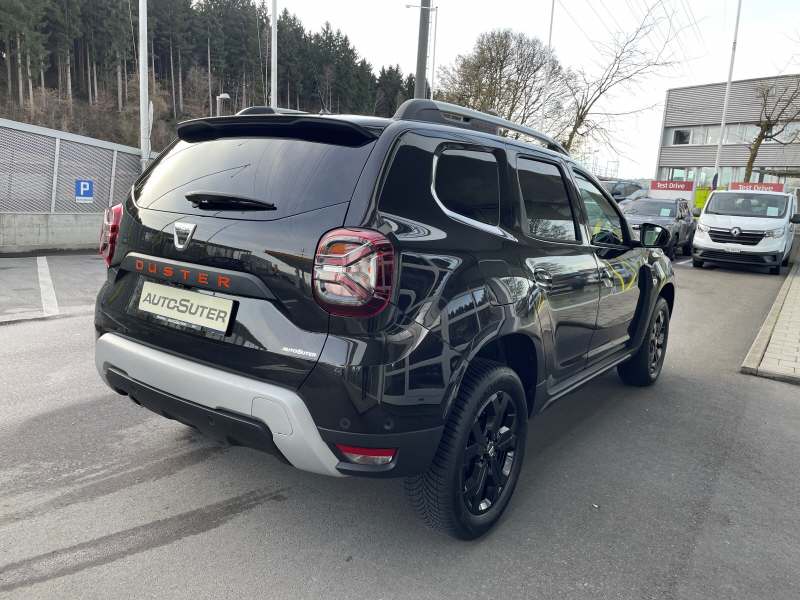 DACIA Duster 1.3 TCe 150 Extreme 4WD-image-2