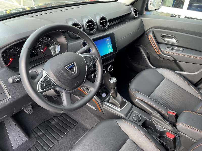 DACIA Duster 1.3 TCe 150 Extreme 4WD-image-5