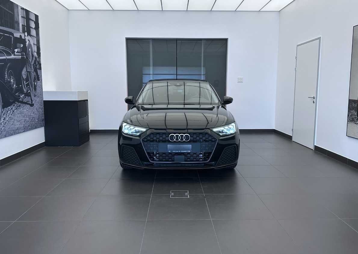 AUDI A1 Sportback 30 TFSI Attraction S-tronic-image-1