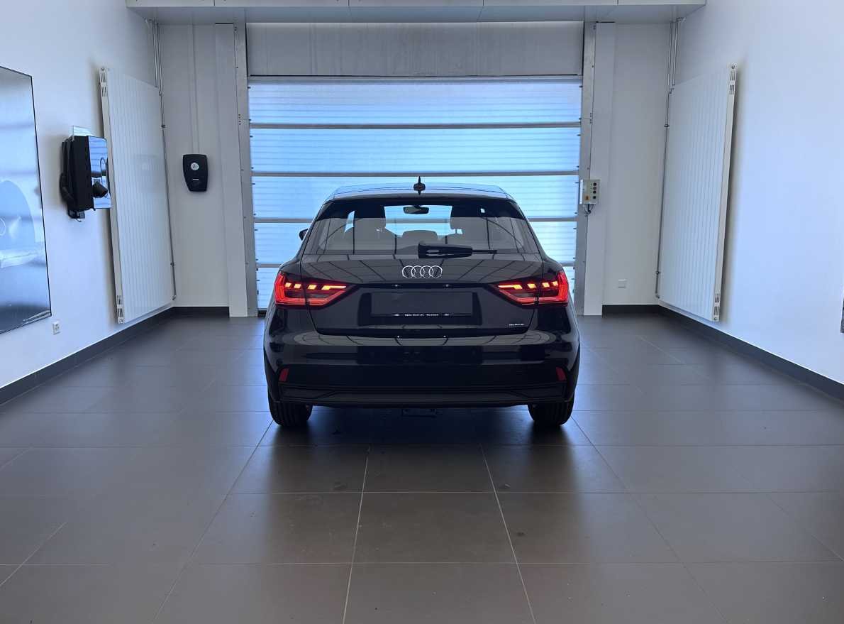 AUDI A1 Sportback 30 TFSI Attraction S-tronic-image-17