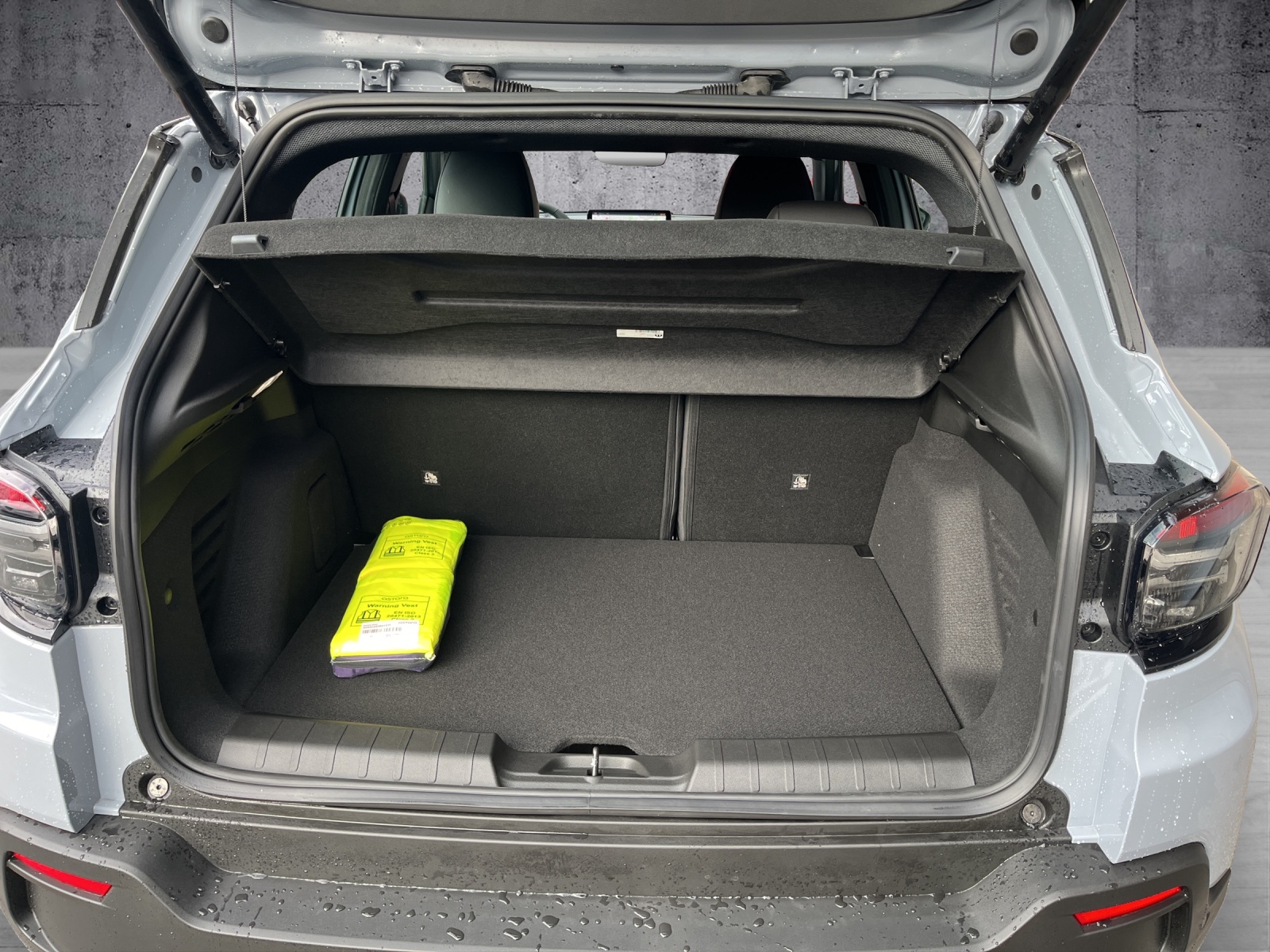 JEEP Avenger 1.2 MHEV Upland Pack Plus 4xe-image-14