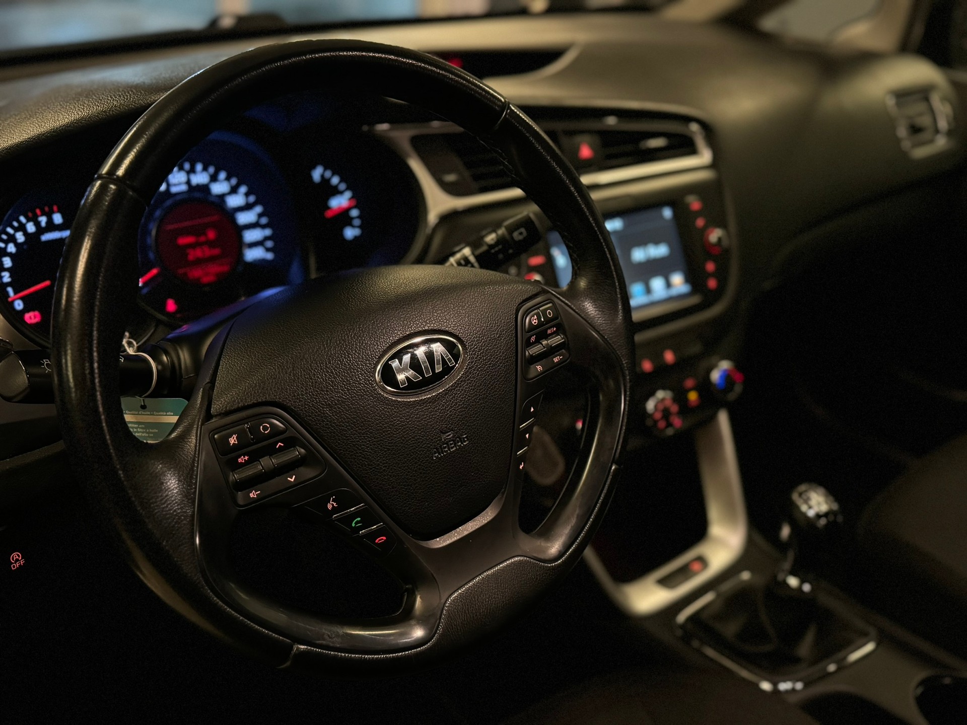 KIA Cee'd Sportswagon 1.6 GDi Trend DCT-image-7