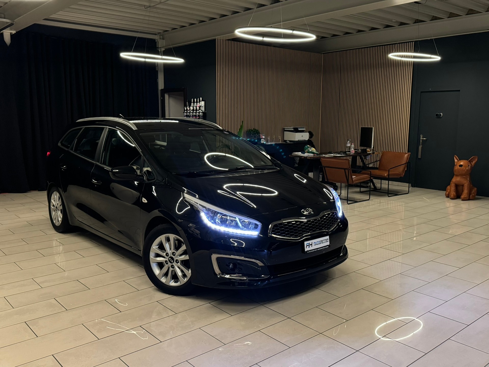KIA Cee'd Sportswagon 1.6 GDi Trend DCT-image-0