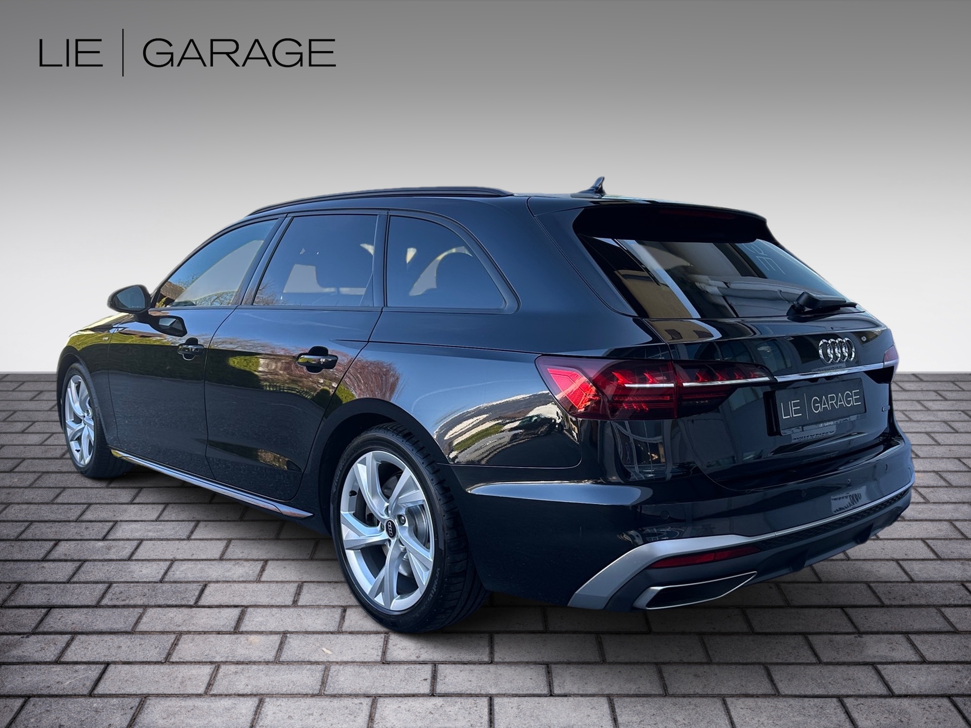 AUDI A4 Avant 45 TFSI S line S-tronic quattro-image-3