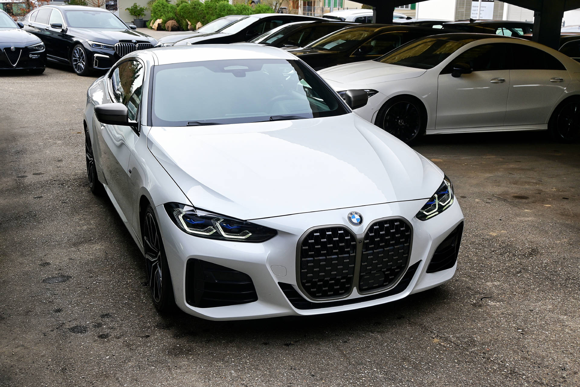 BMW M440i xDrive Coupé-image-2