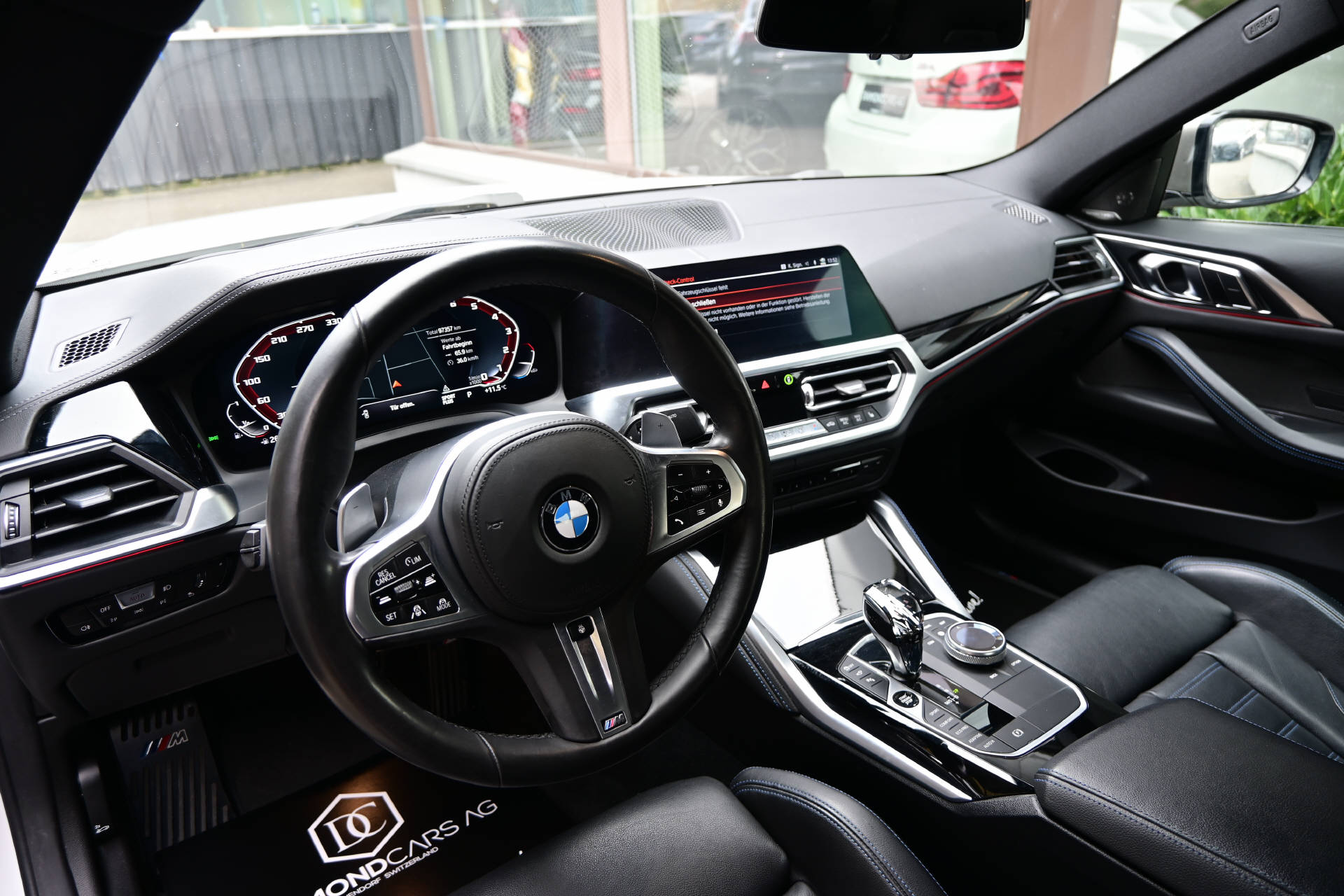 BMW M440i xDrive Coupé-image-8