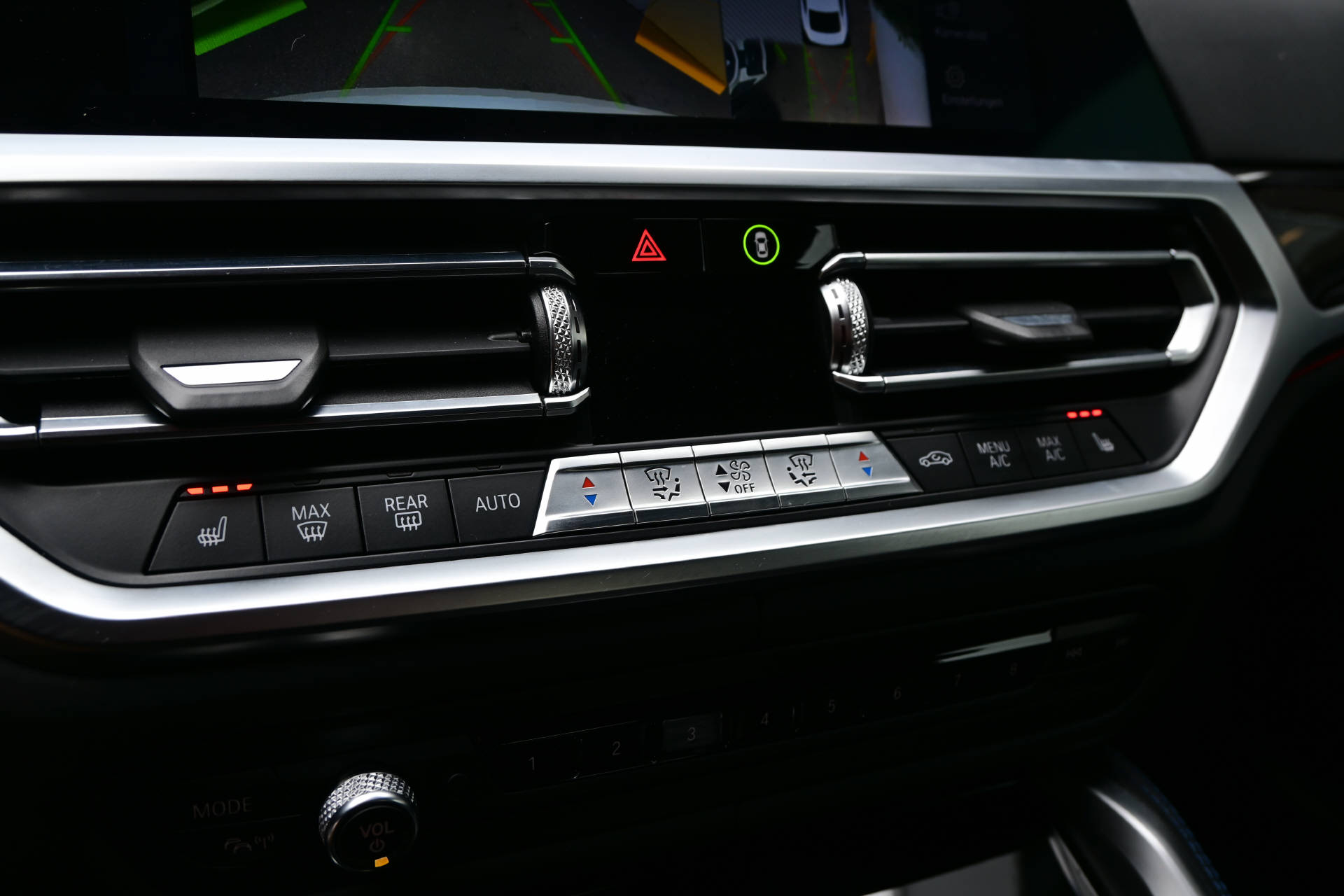 BMW M440i xDrive Coupé-image-15
