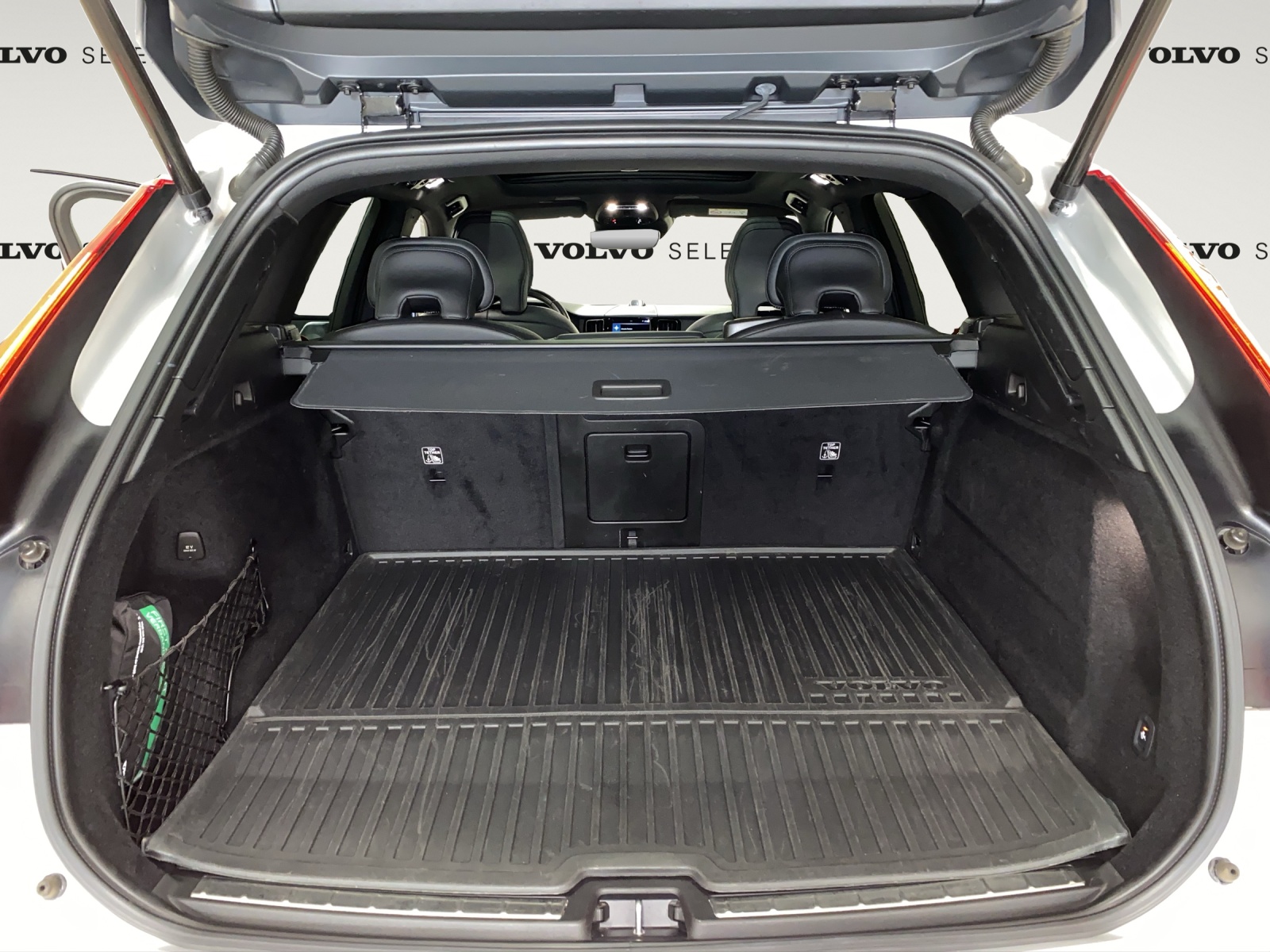 VOLVO XC60 2.0 T8 TE Polestar eAWD-image-13