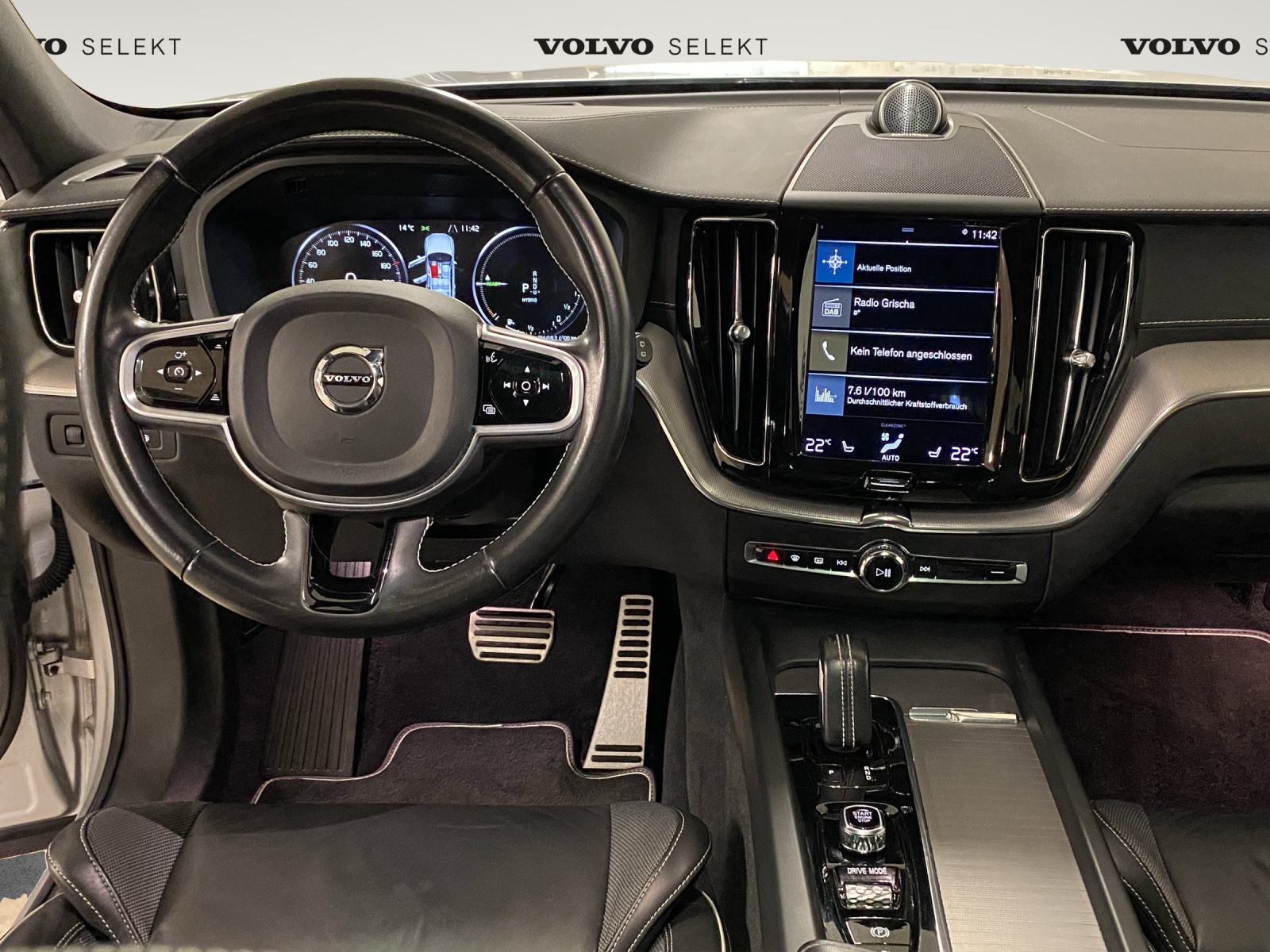 VOLVO XC60 2.0 T8 TE Polestar eAWD-image-9