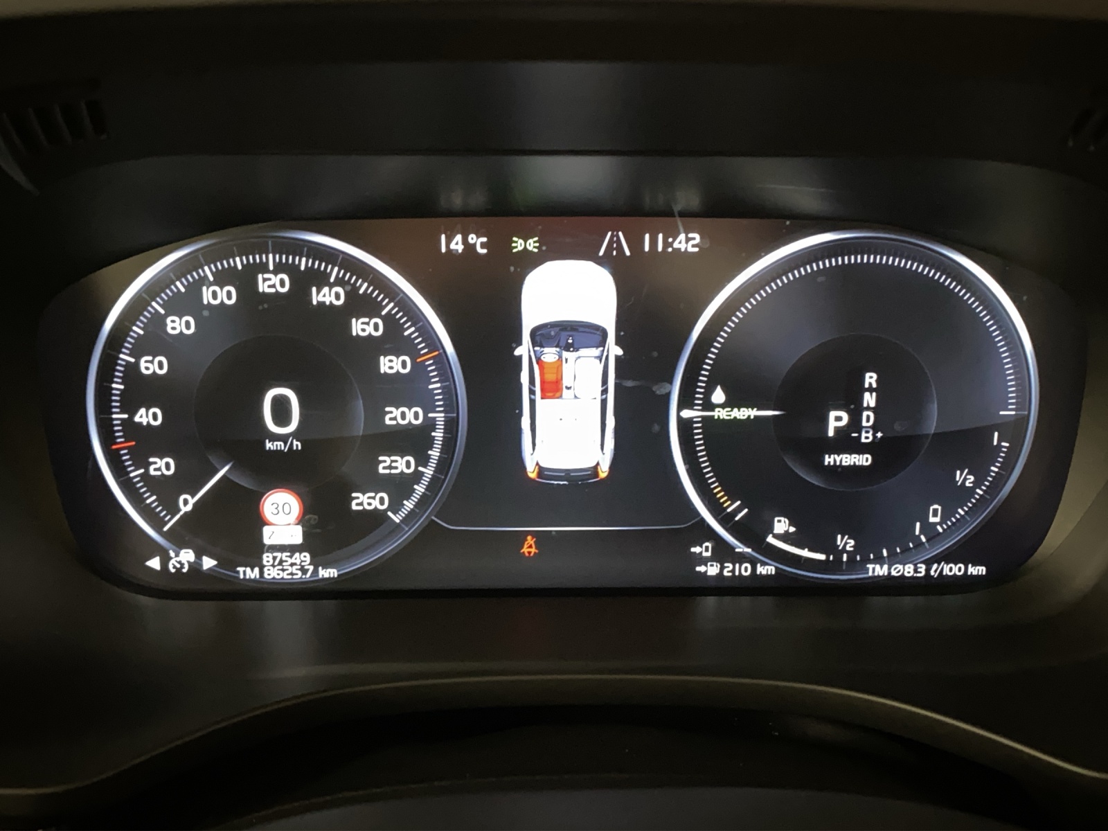 VOLVO XC60 2.0 T8 TE Polestar eAWD-image-8