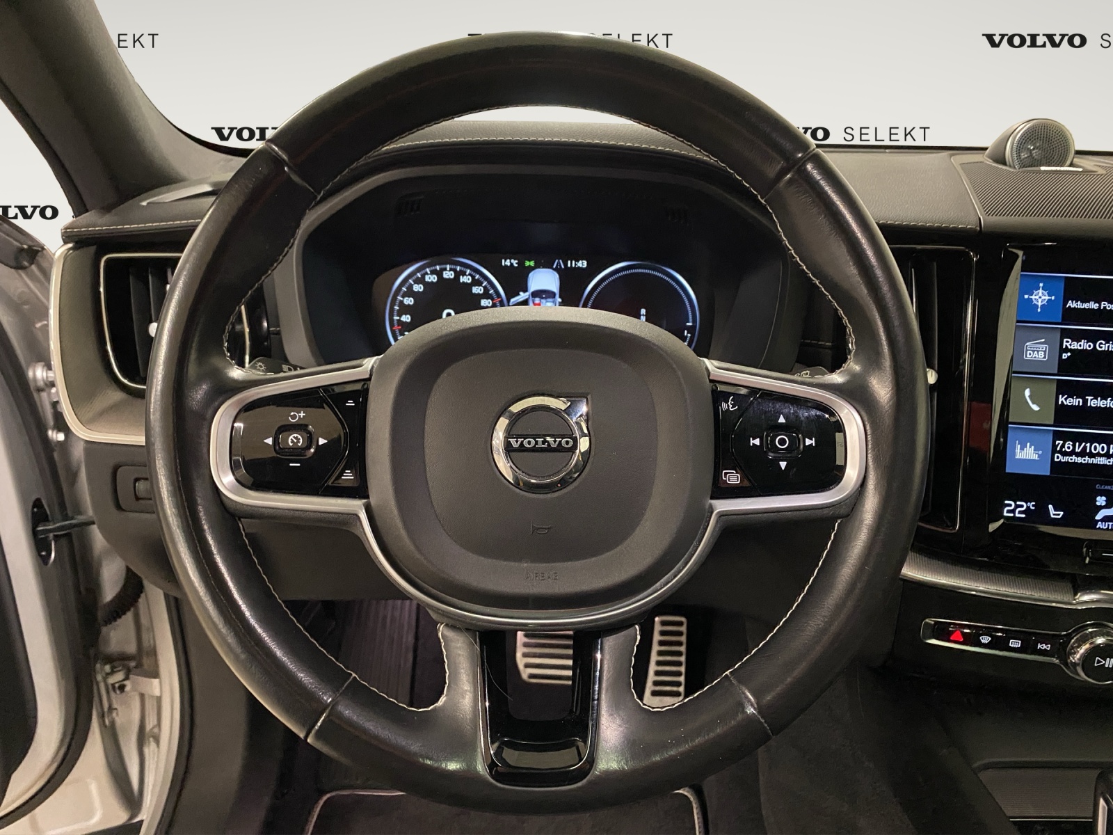 VOLVO XC60 2.0 T8 TE Polestar eAWD-image-7