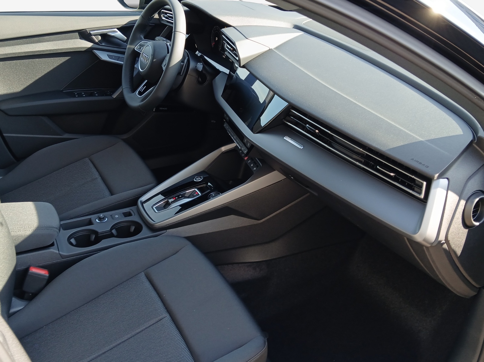 AUDI A3 Sportback TFSI 110 kW Attraction S tronic-image-13