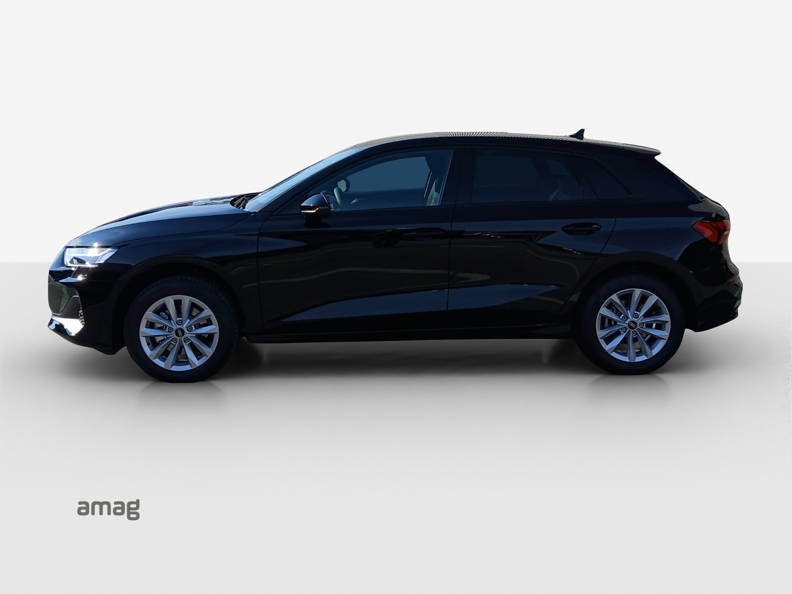 AUDI A3 Sportback TFSI 110 kW Attraction S tronic-image-1