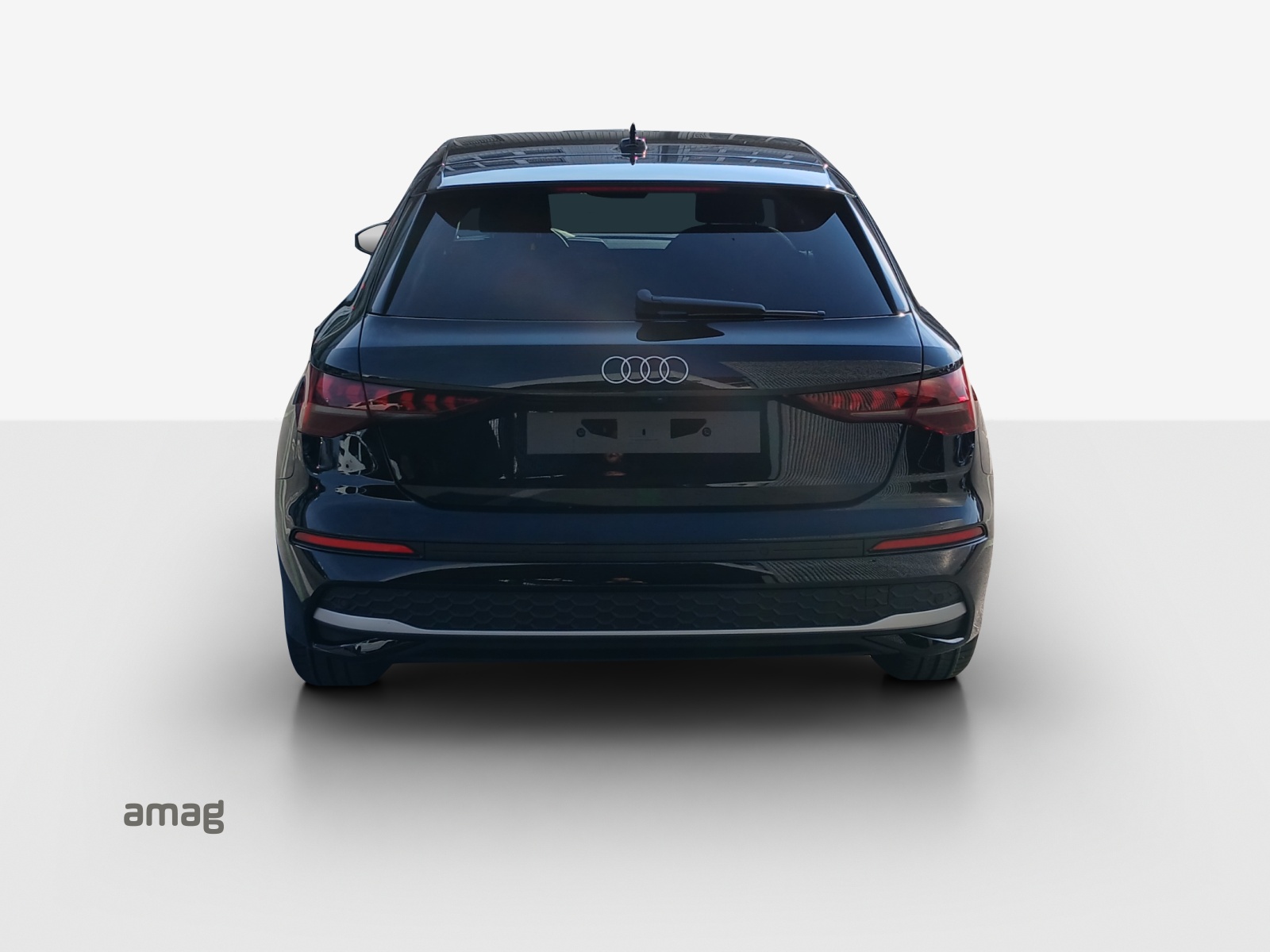 AUDI A3 Sportback TFSI 110 kW Attraction S tronic-image-3