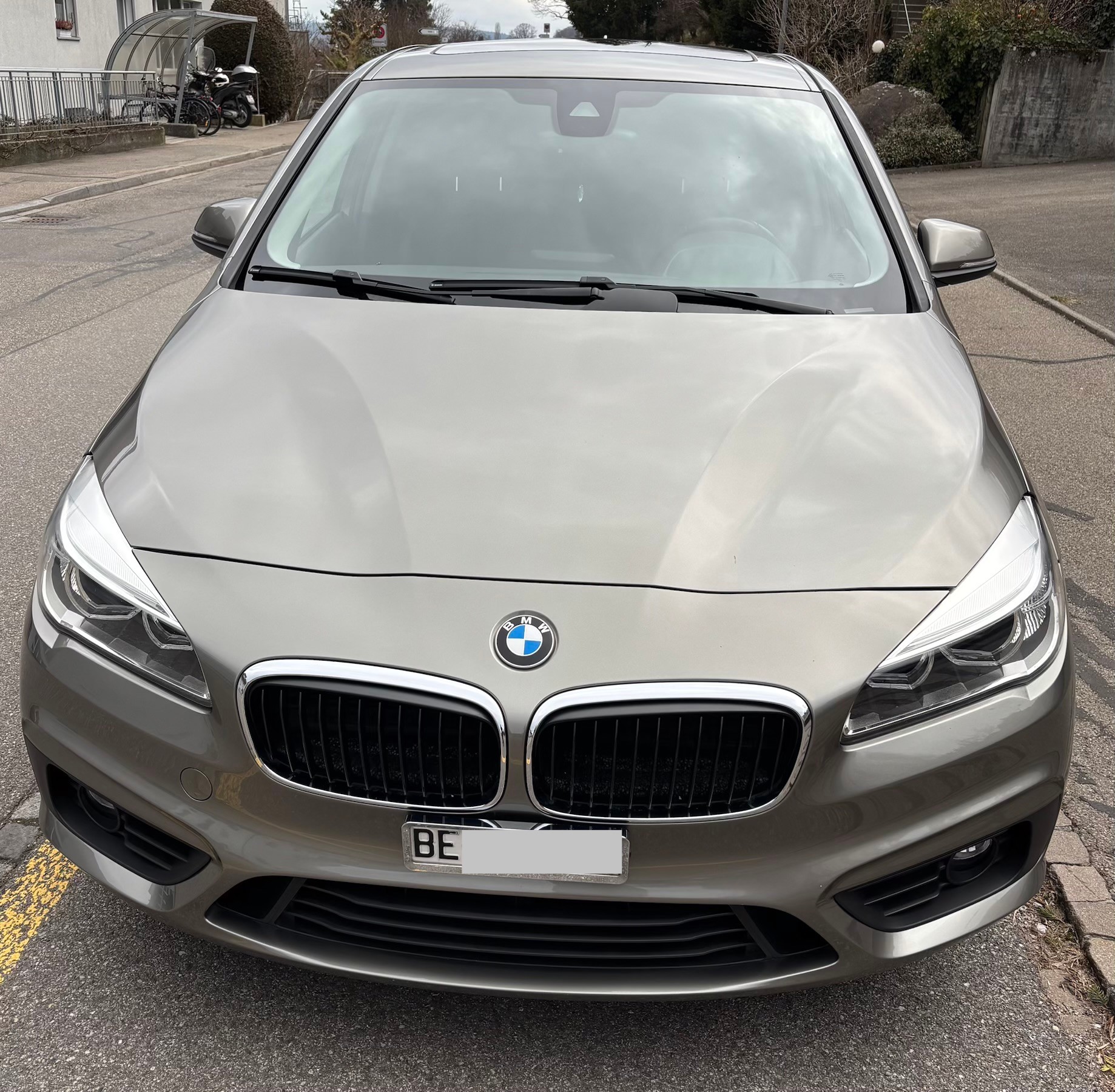 BMW 225i xDrive Active Tourer Luxury Line Steptronic-image-5