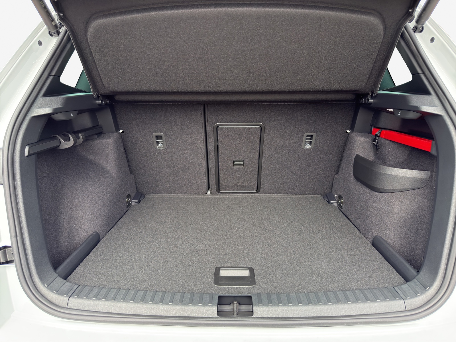 SKODA Karoq 2.0 TSI SportLine 4x4 DSG-image-12