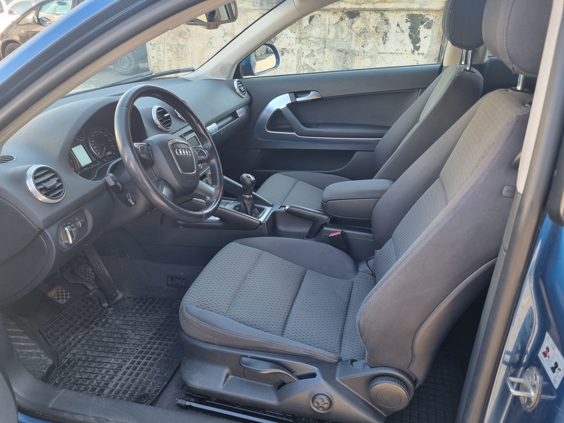 AUDI A3 1.8 TFSI Ambition-image-5