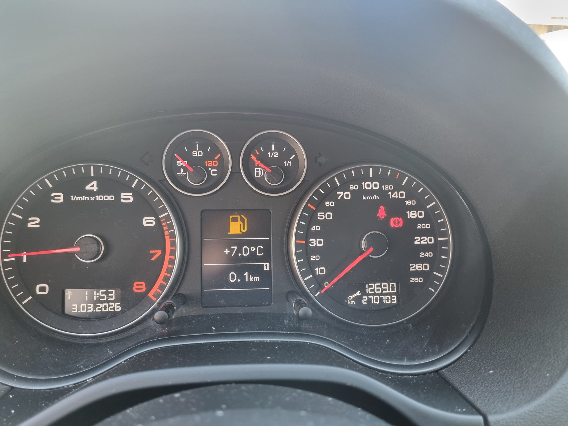 AUDI A3 1.8 TFSI Ambition-image-8