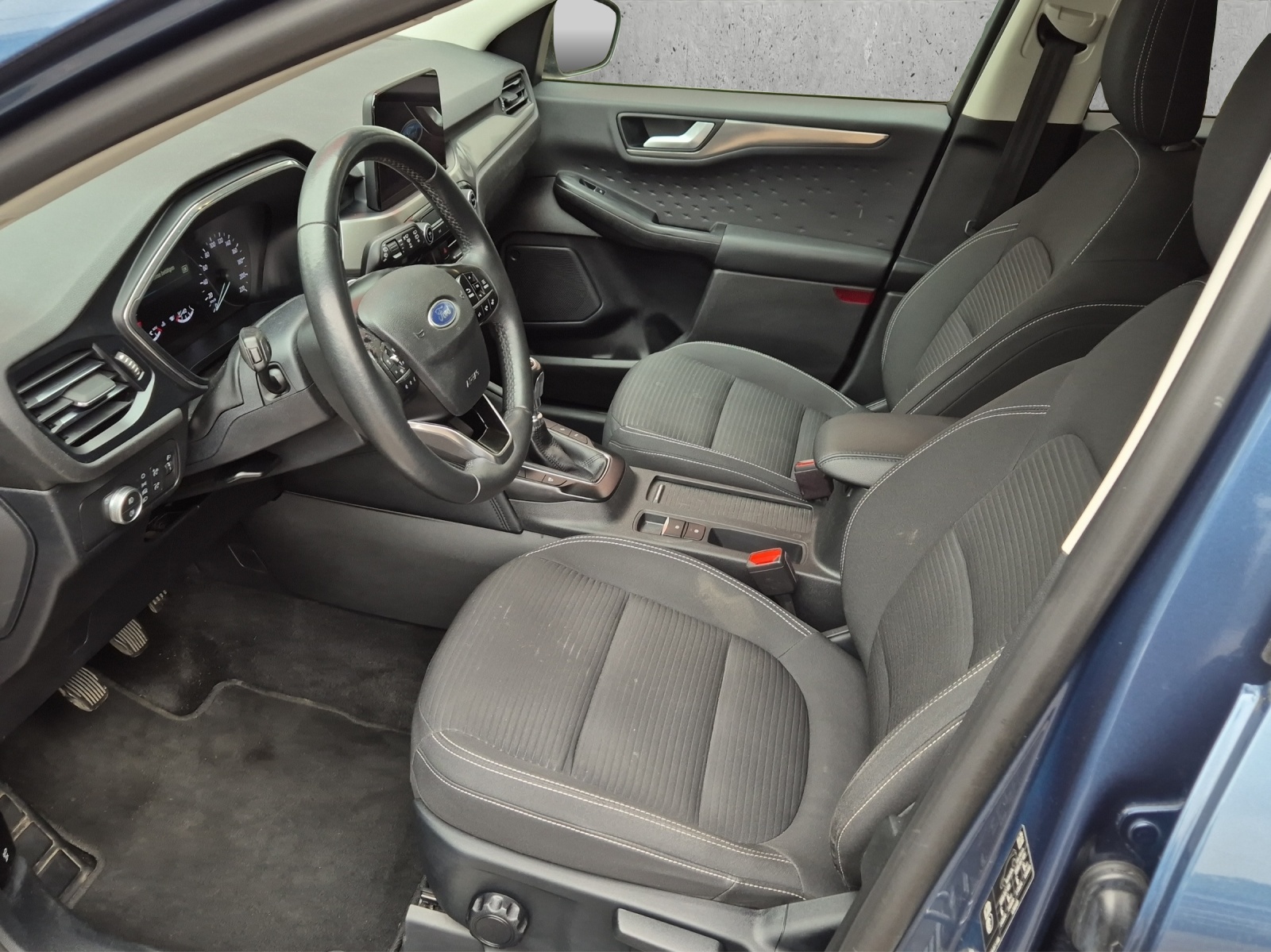 FORD Kuga 2.0 EcoBlue Hybrid Titanium 2WD-image-9