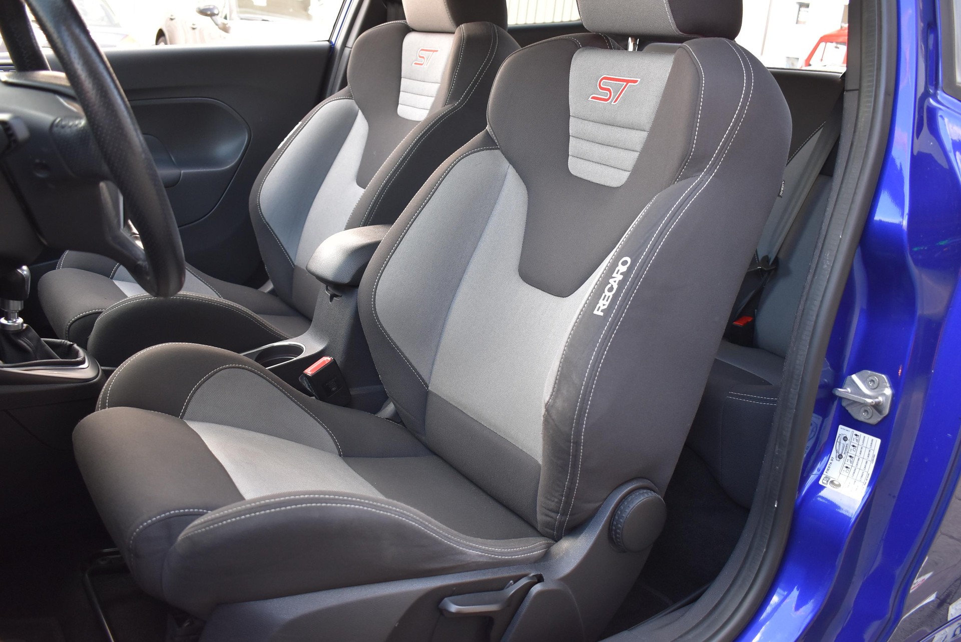 FORD Fiesta 1.6 EcoB ST-1-image-11