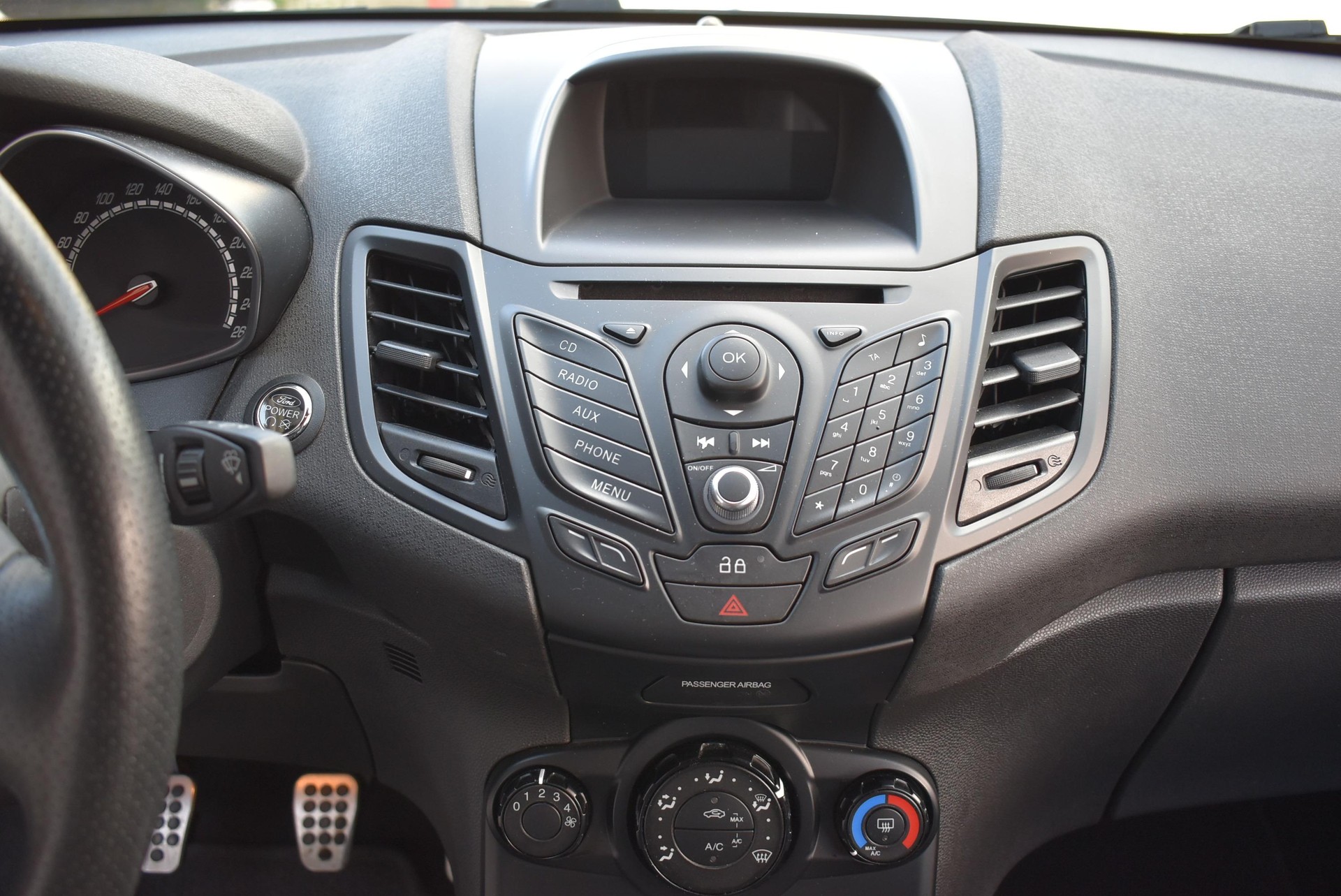 FORD Fiesta 1.6 EcoB ST-1-image-9