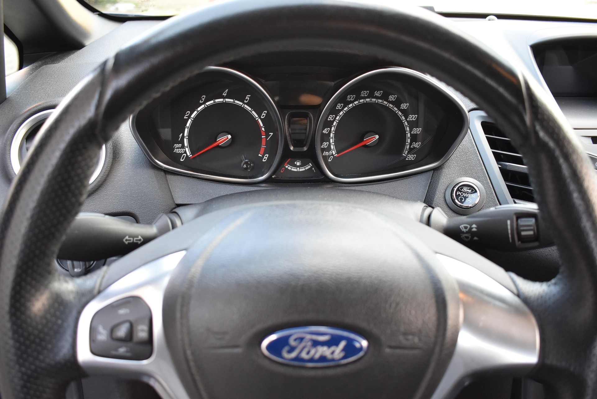 FORD Fiesta 1.6 EcoB ST-1-image-10