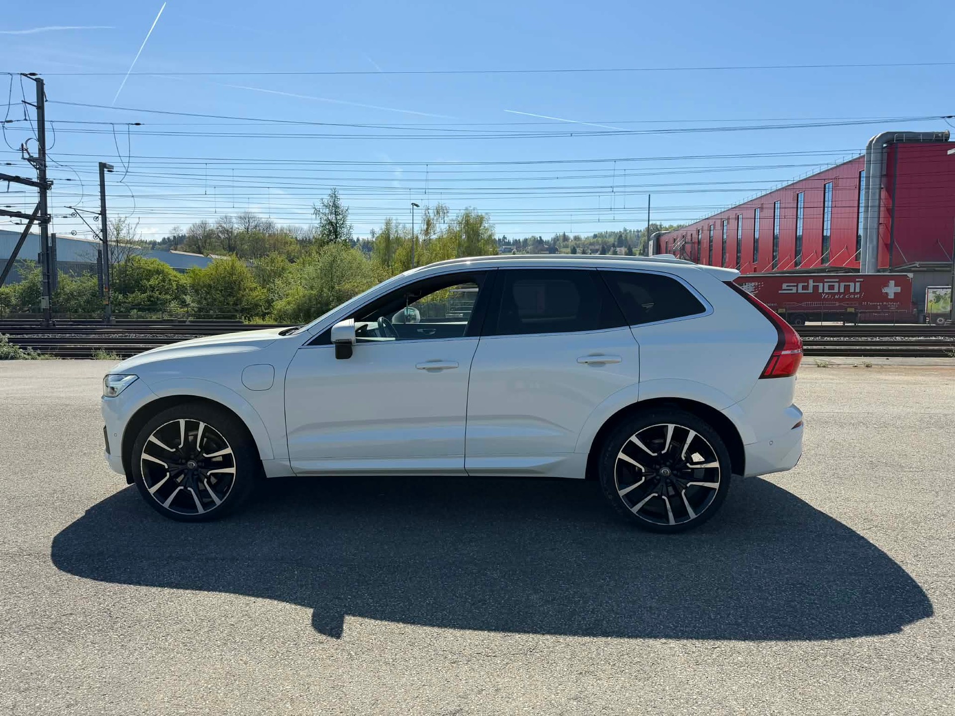 VOLVO XC60 T8 eAWD R-Design Geartronic-image-1