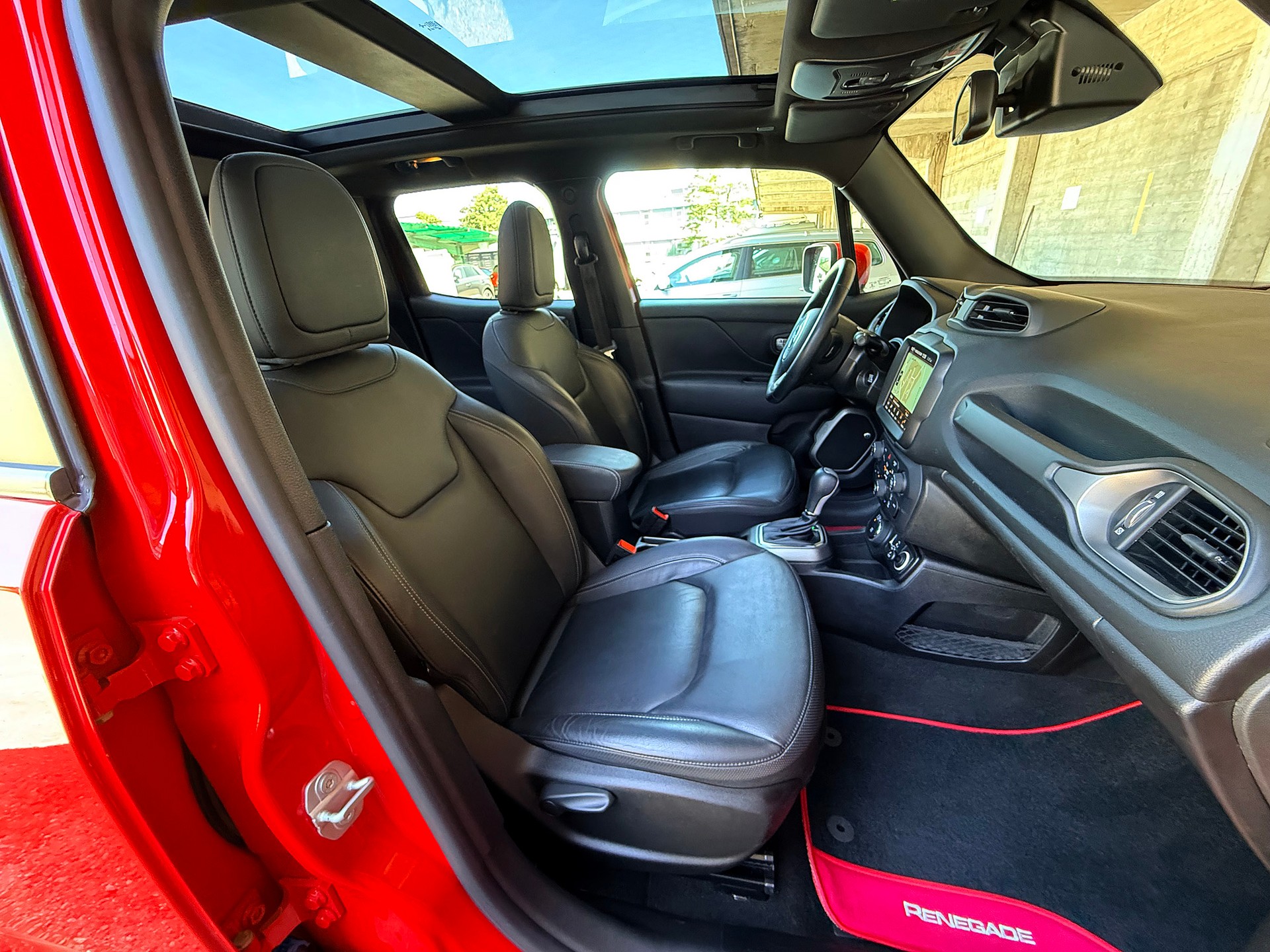 JEEP Renegade 1.3 Turbo Limited AWD Automat-image-6