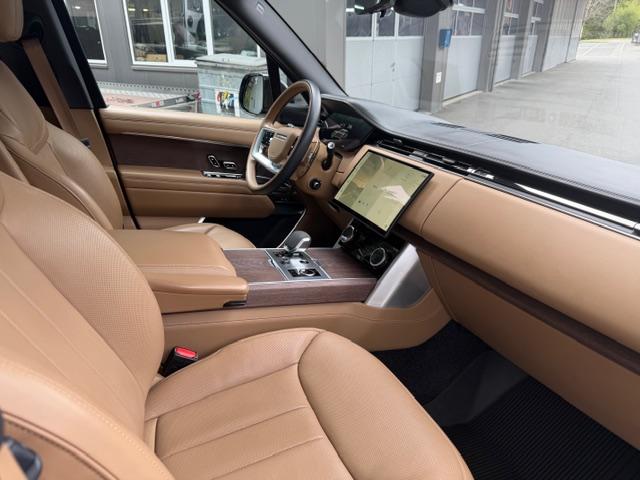 LAND ROVER Range Rover 3.0 Si6 P510e Autobiography-image-16