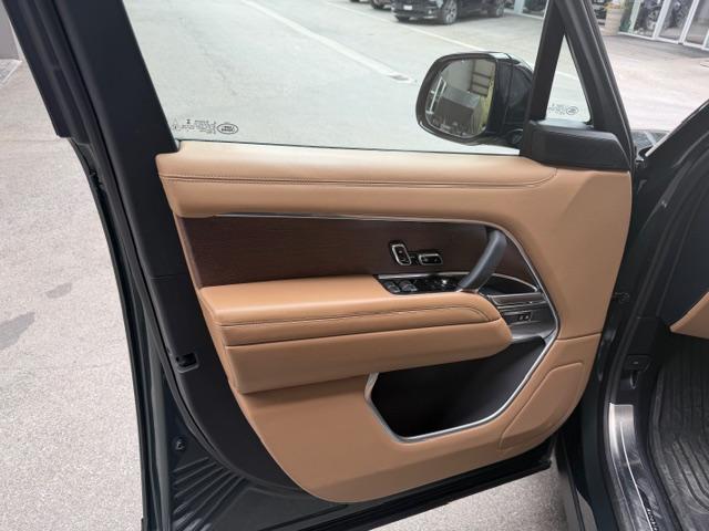 LAND ROVER Range Rover 3.0 Si6 P510e Autobiography-image-9